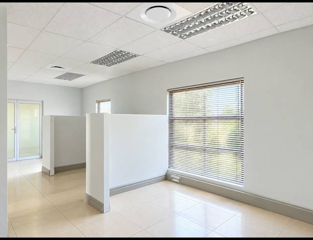 120M² OFFICE TO LET IN MELODIE